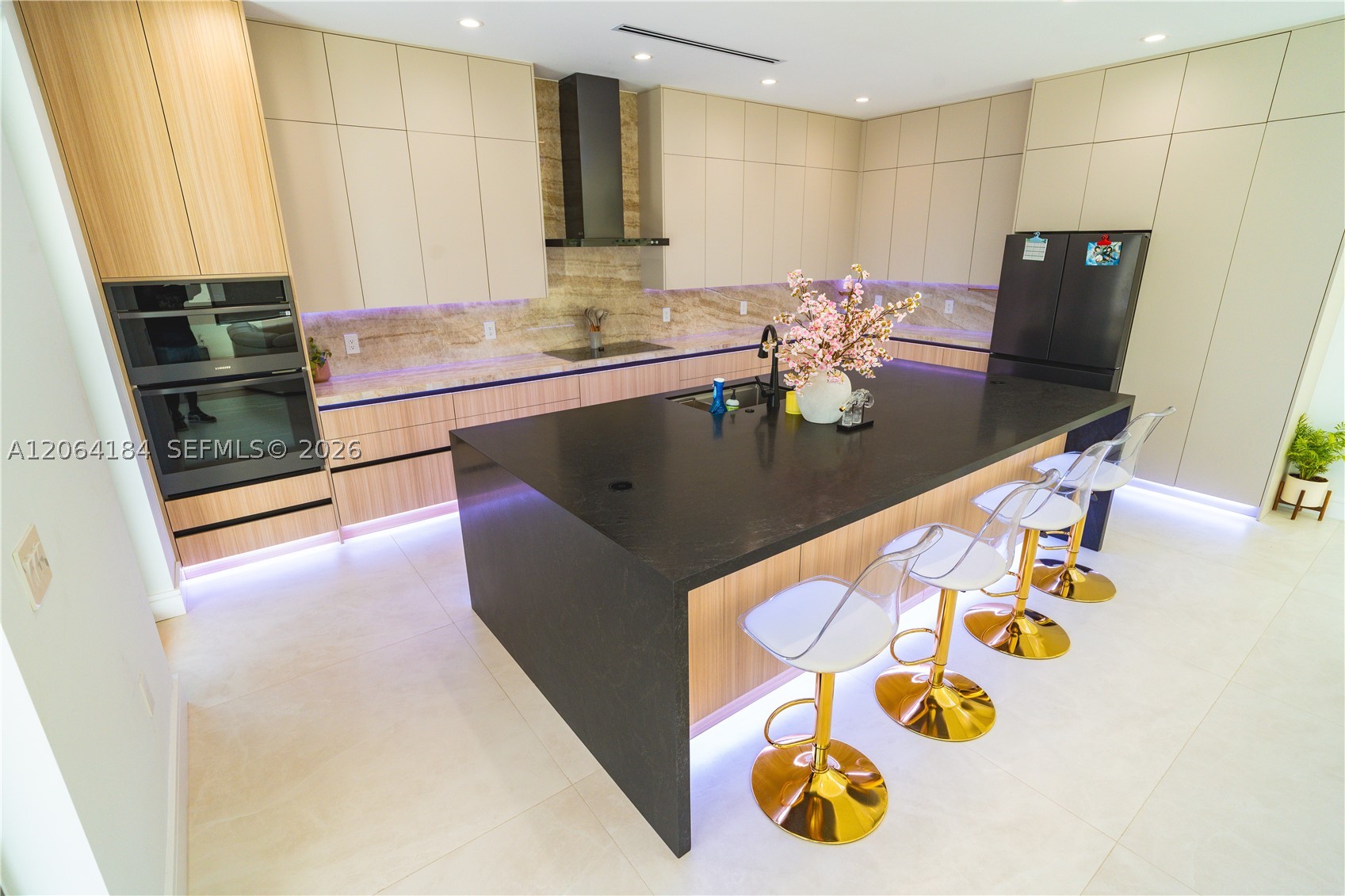 9330 SW 34th St, Miami FL 33165