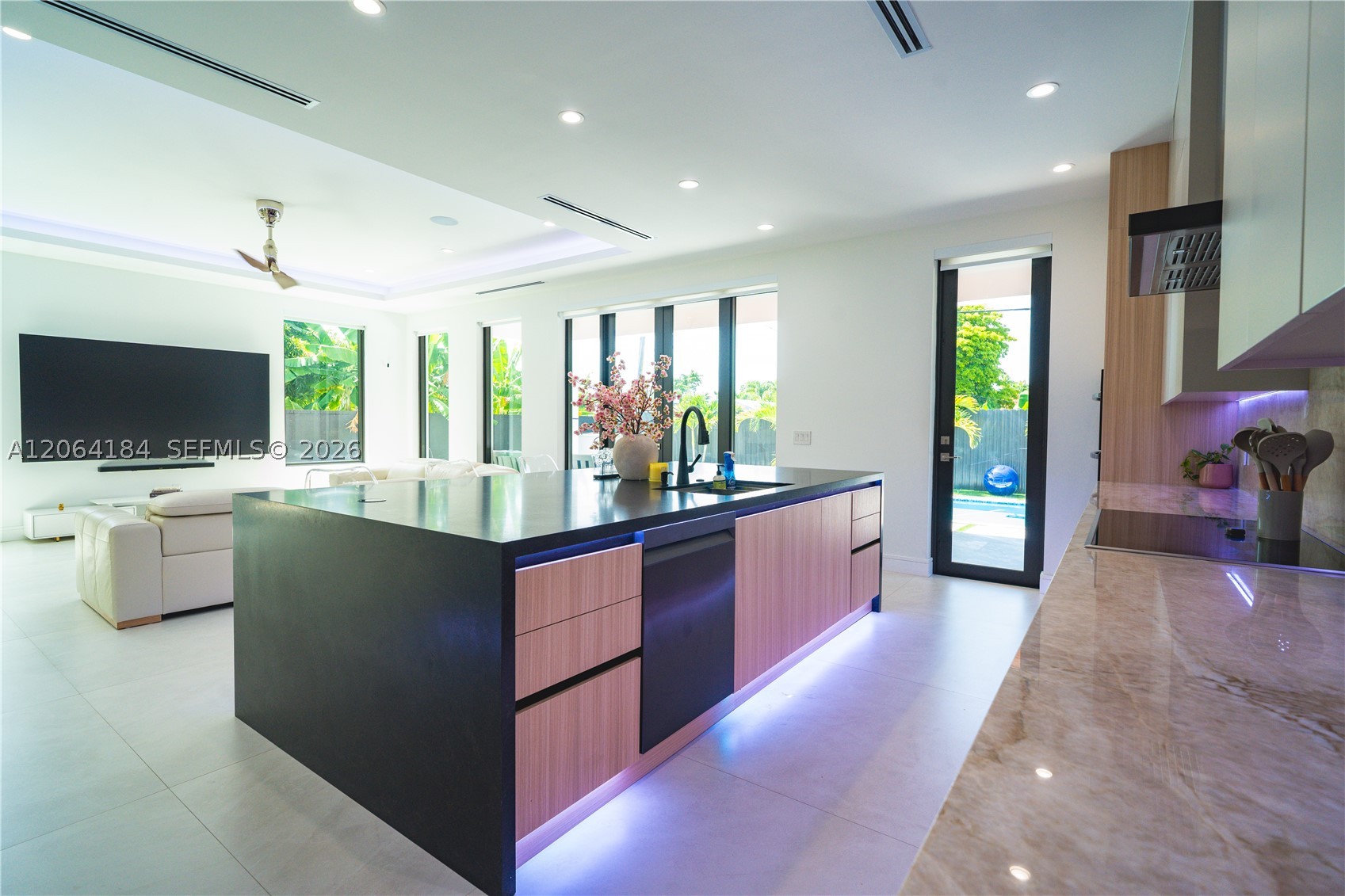 9330 SW 34th St, Miami FL 33165
