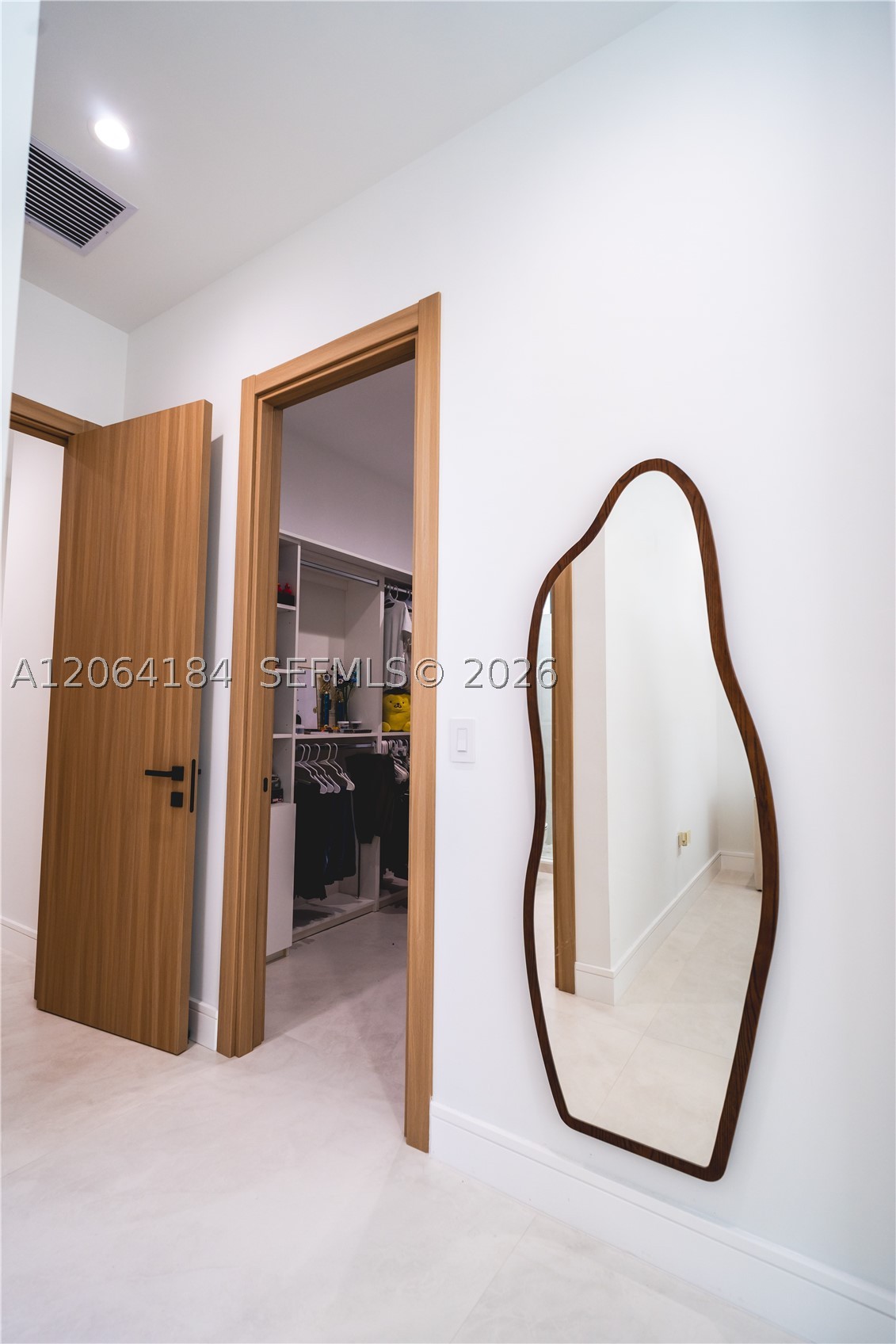 9330 SW 34th St, Miami FL 33165
