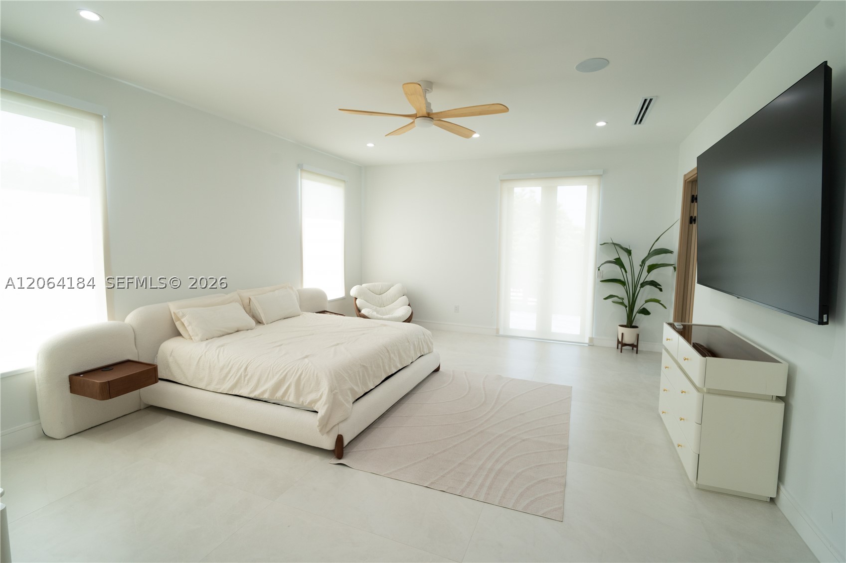9330 SW 34th St, Miami FL 33165