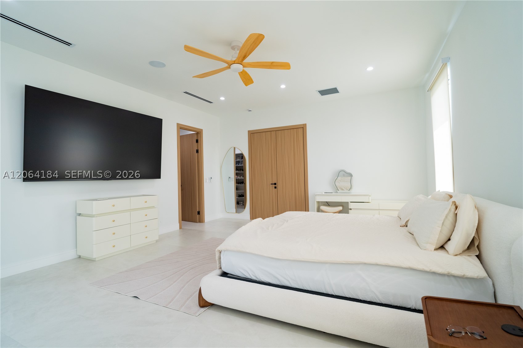 9330 SW 34th St, Miami FL 33165