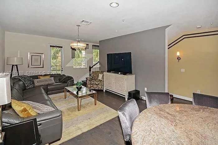 837 SW 147th Ave #1410, Pembroke Pines FL 33027