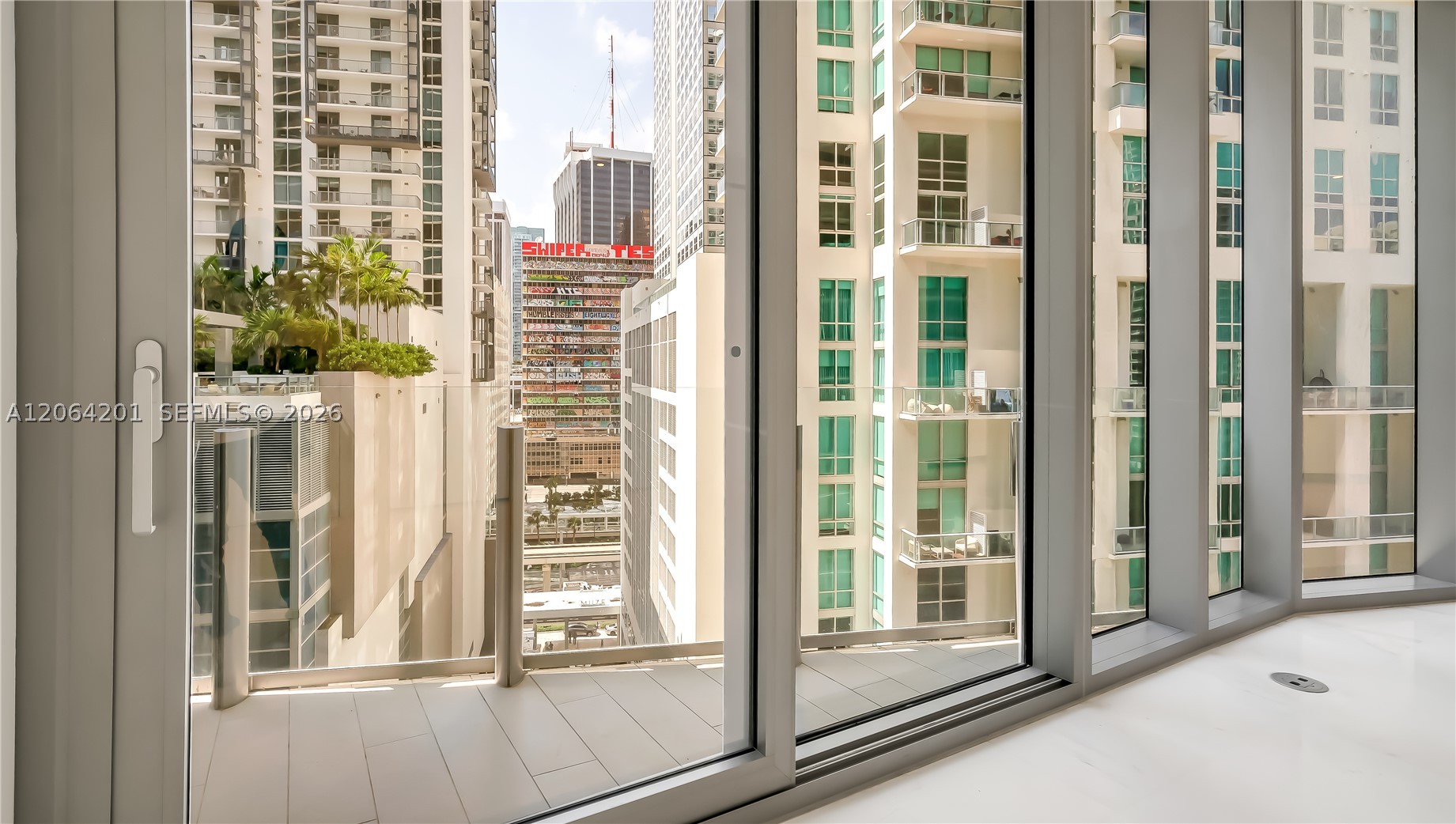 300 Biscayne Boulevard Way #1106E, Miami FL 33131