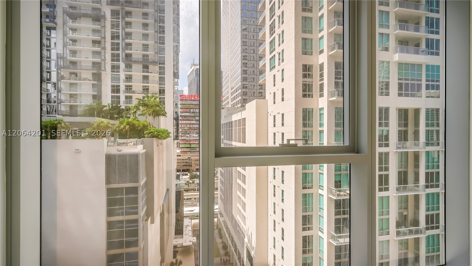 300 Biscayne Boulevard Way #1106E, Miami FL 33131