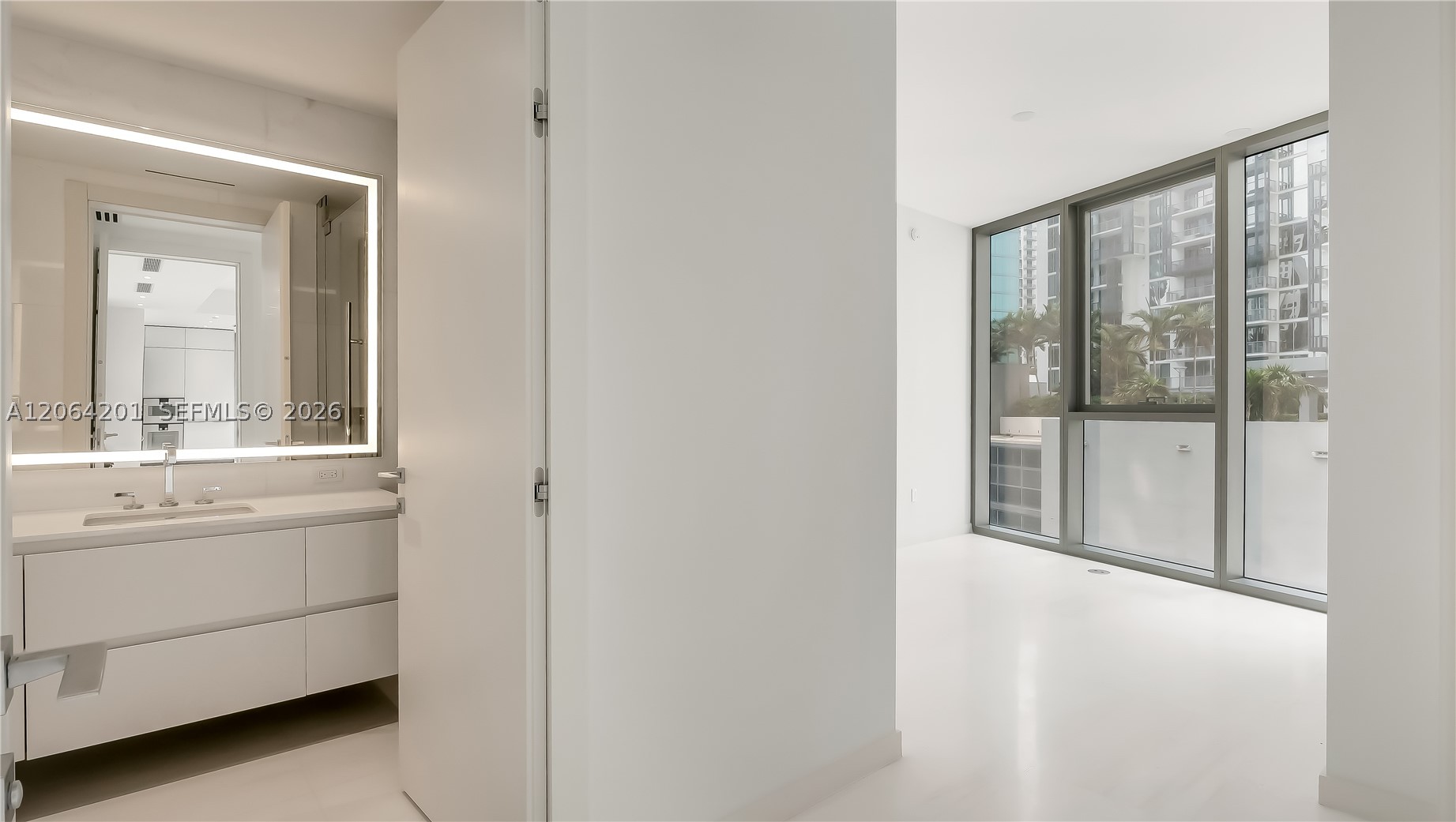 300 Biscayne Boulevard Way #1106E, Miami FL 33131