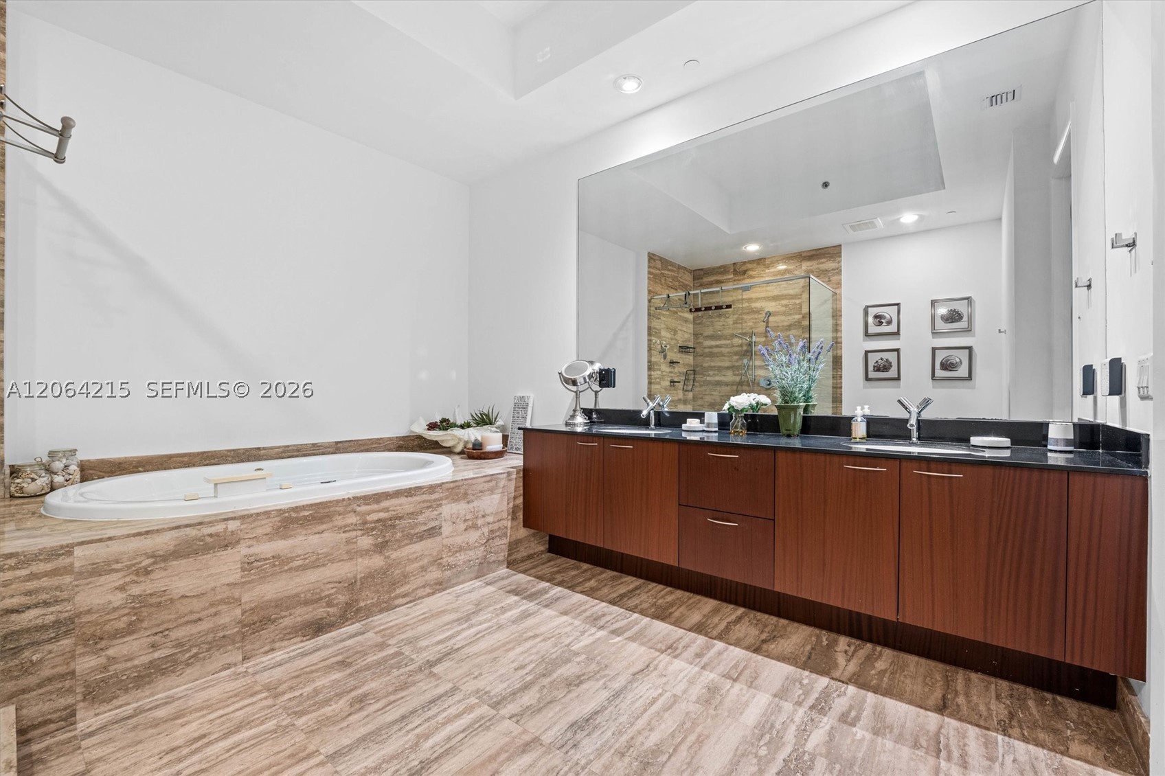 15811 Collins Ave #3107, Sunny Isles Beach FL 33160