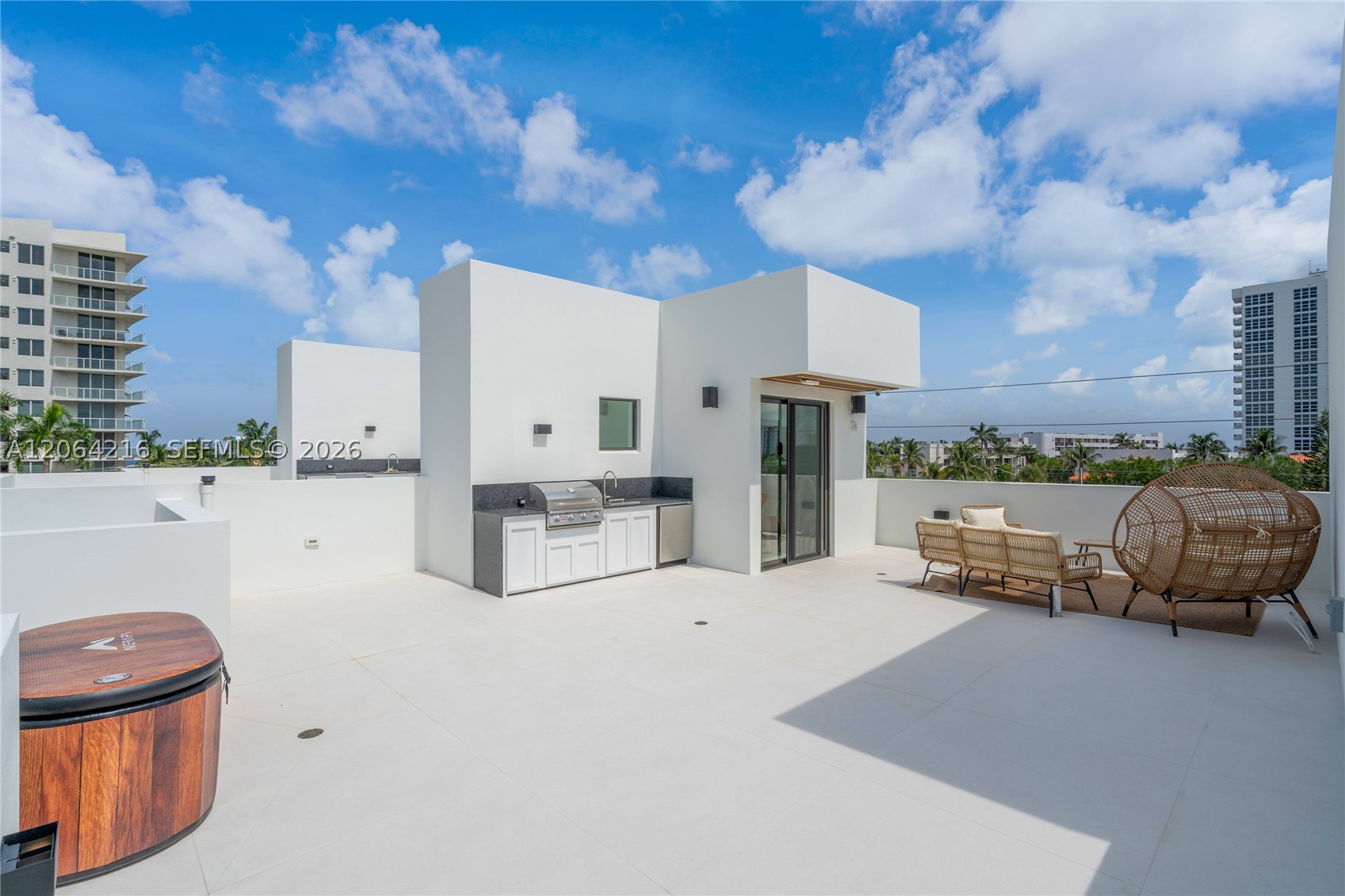 3228 NE 7th St, Pompano Beach FL 33062
