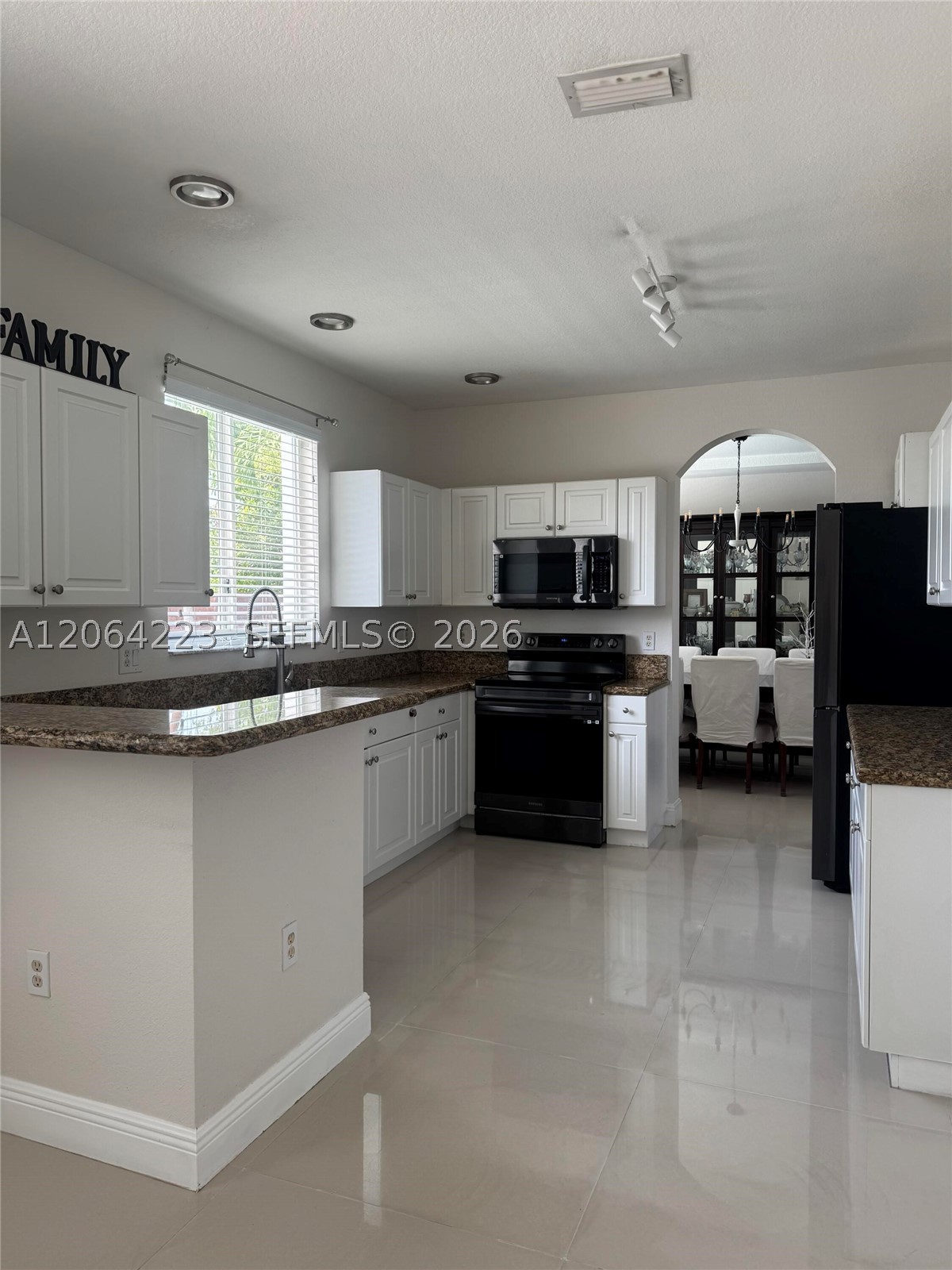 3964 NE 15th St, Homestead FL 33033