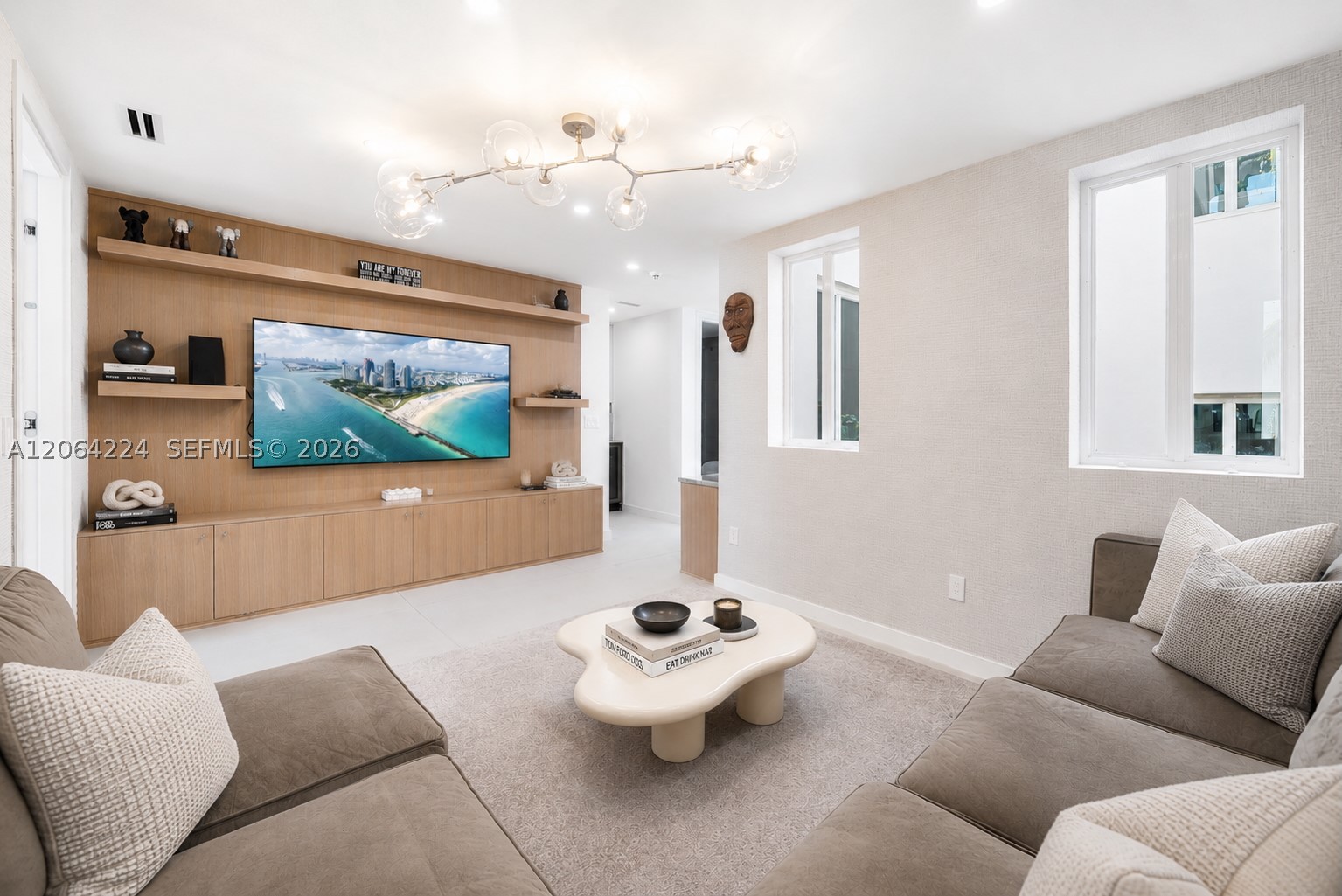 6203 Laguna Path N, Miami Beach FL 33141