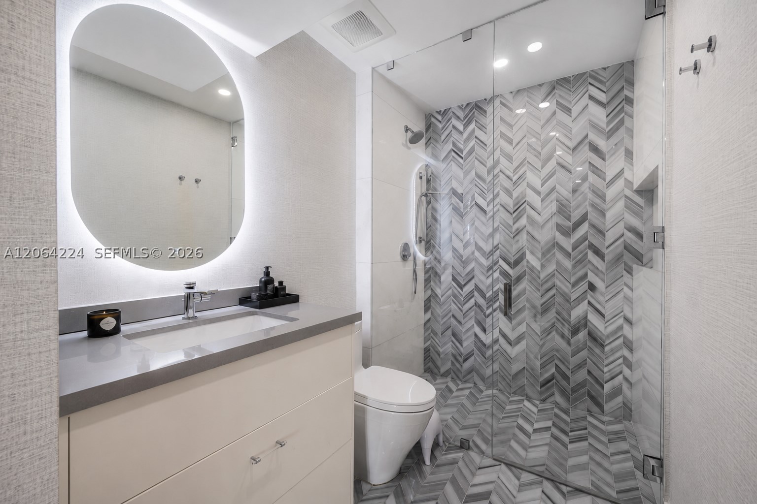 6203 Laguna Path N, Miami Beach FL 33141