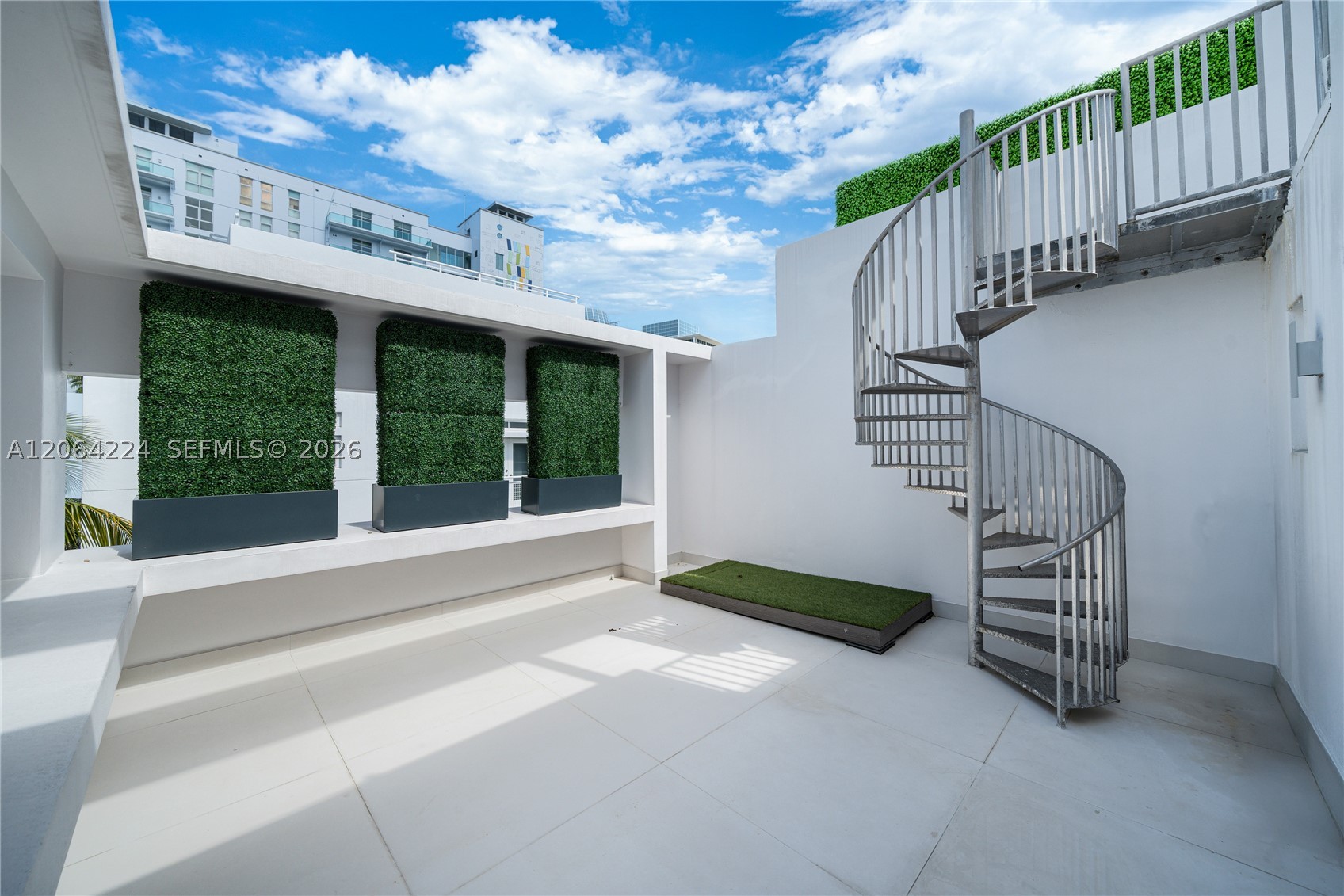 6203 Laguna Path N, Miami Beach FL 33141