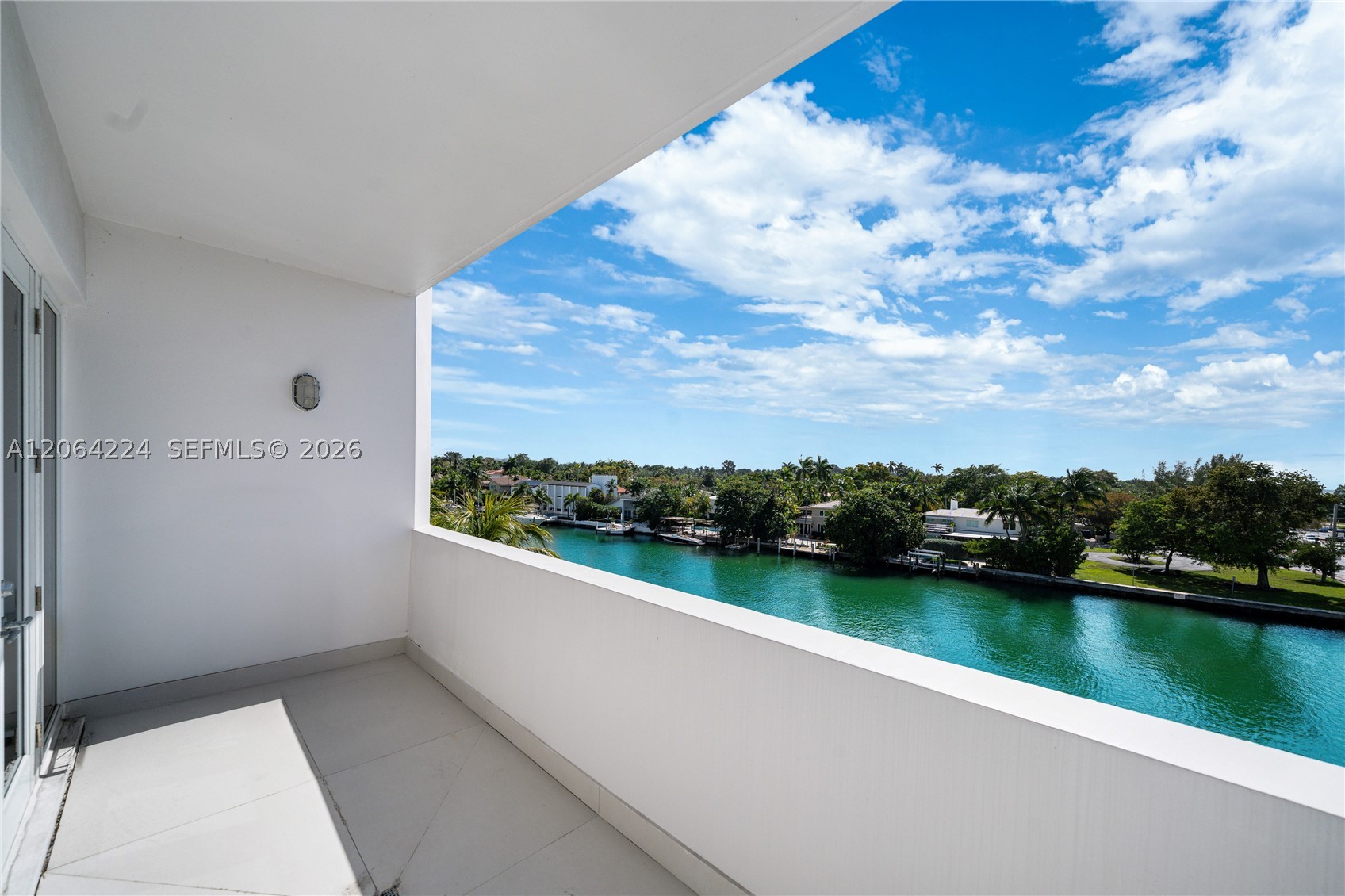 6203 Laguna Path N, Miami Beach FL 33141