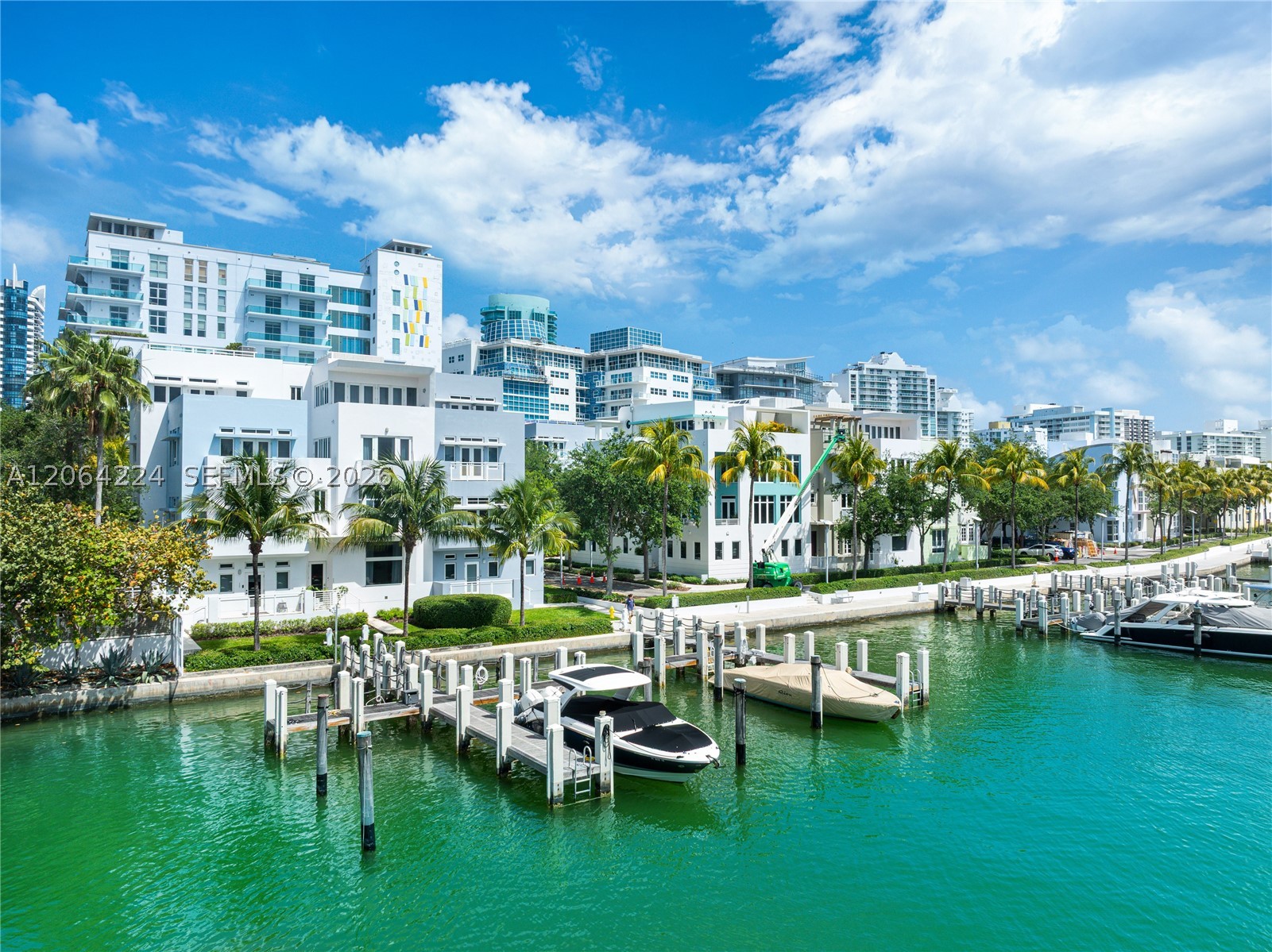 6203 Laguna Path N, Miami Beach FL 33141