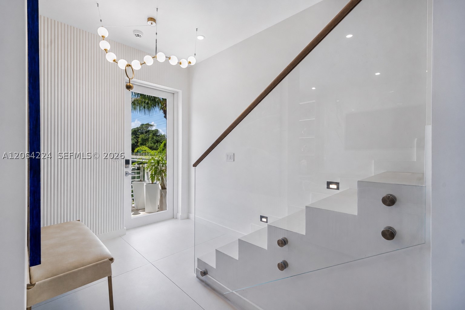 6203 Laguna Path N, Miami Beach FL 33141