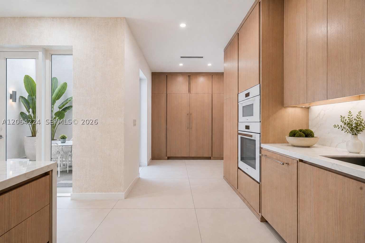 6203 Laguna Path N, Miami Beach FL 33141
