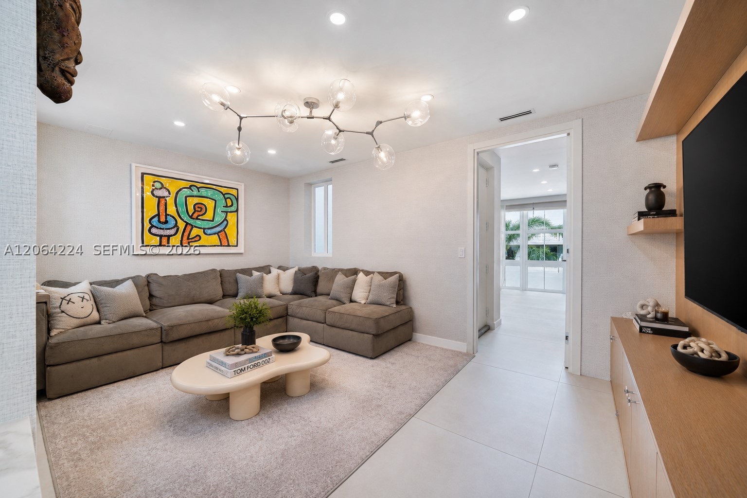 6203 Laguna Path N, Miami Beach FL 33141