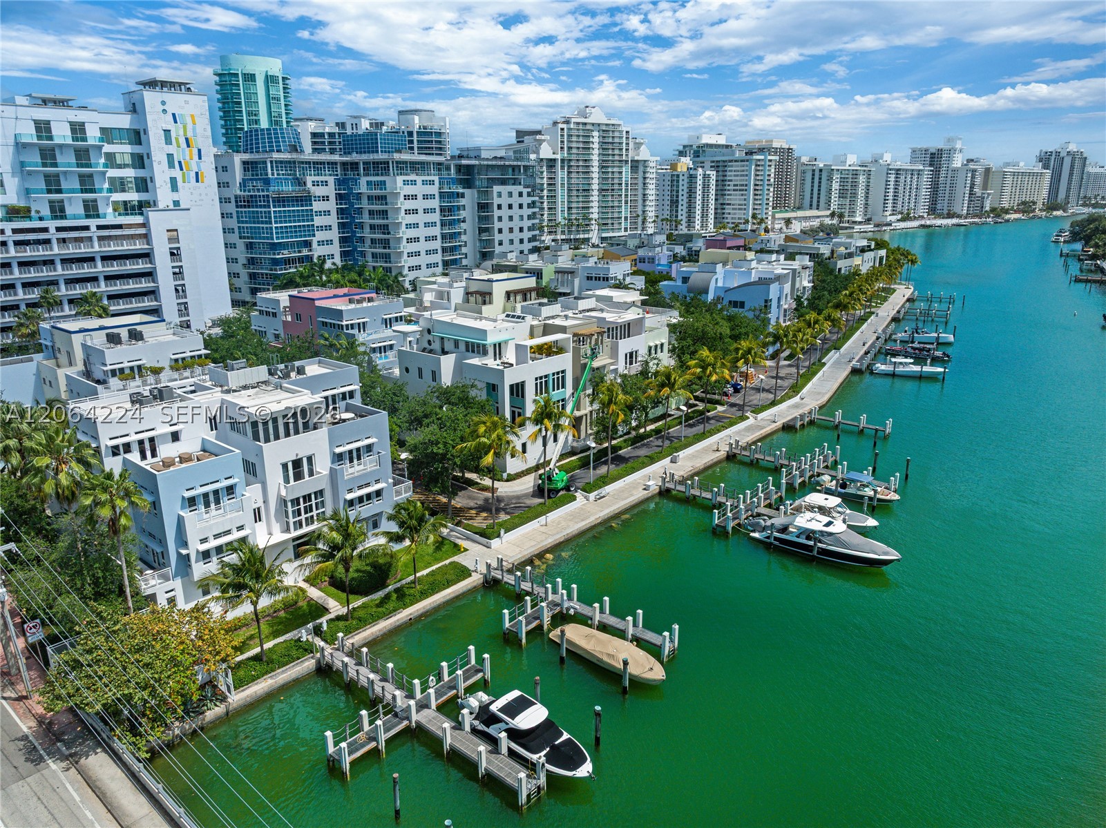 6203 Laguna Path N, Miami Beach FL 33141