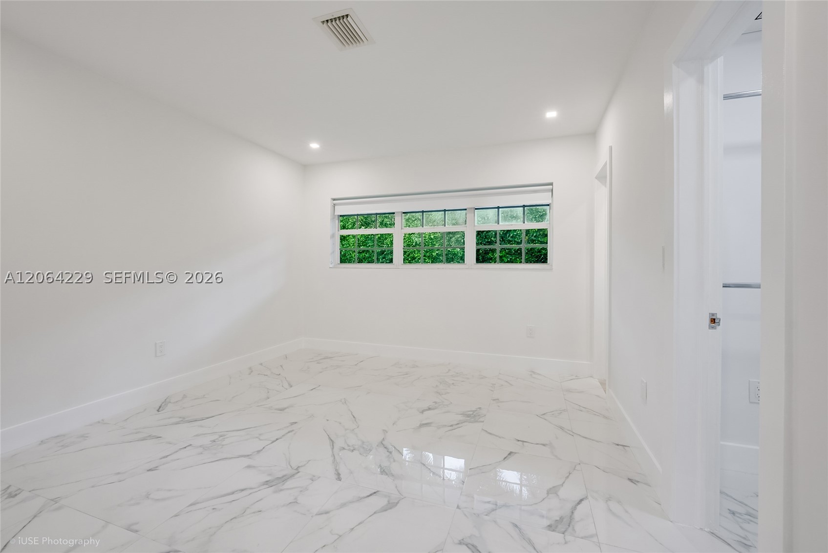 52 Camden Dr, Bal Harbour FL 33154