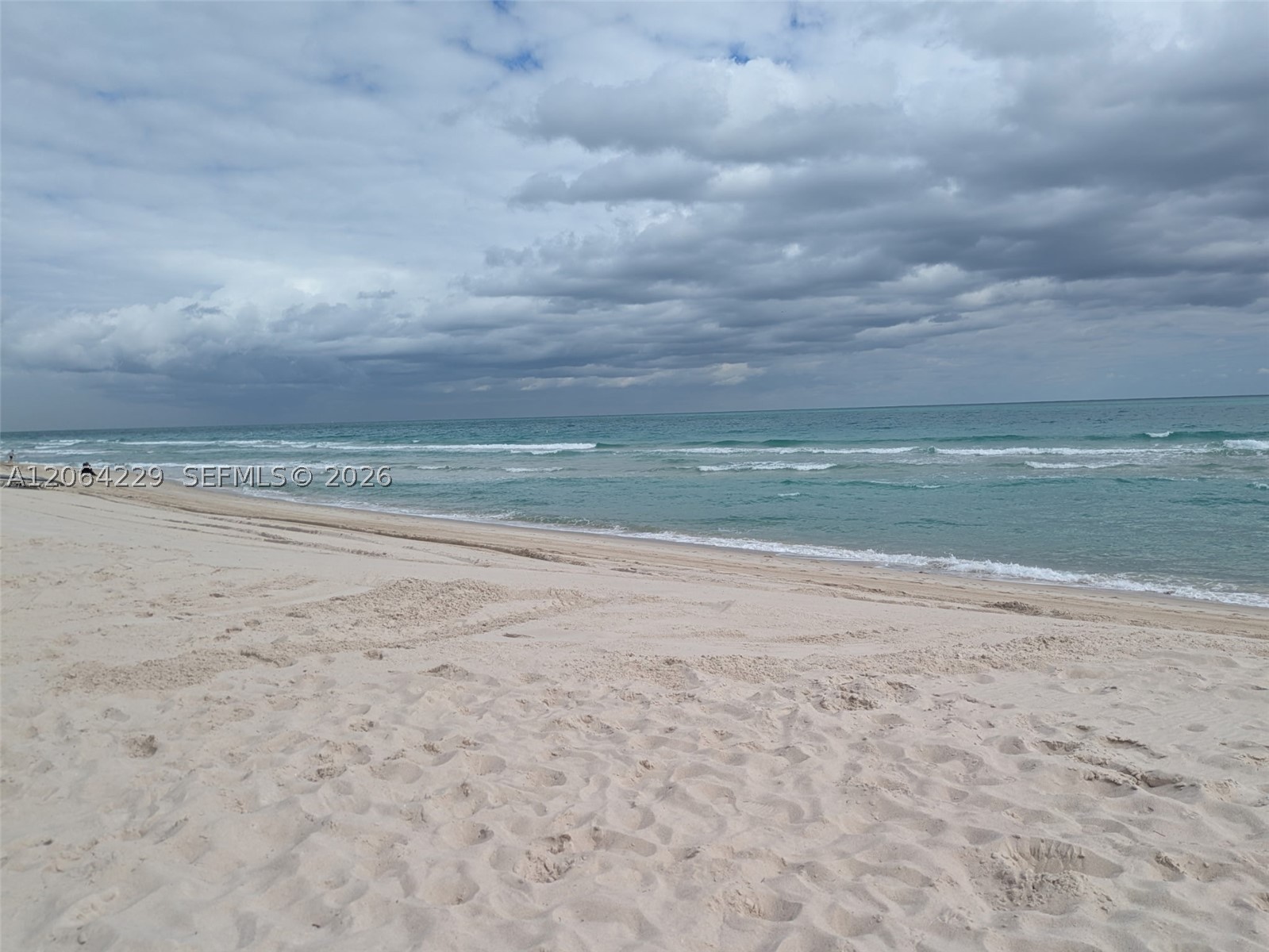 52 Camden Dr, Bal Harbour FL 33154