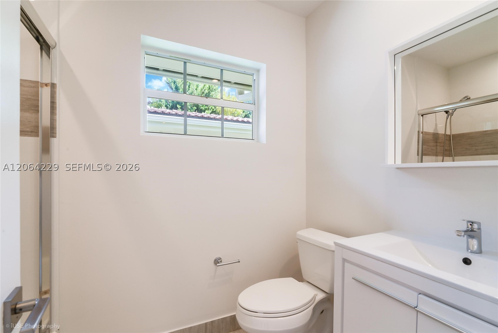 52 Camden Dr, Bal Harbour FL 33154