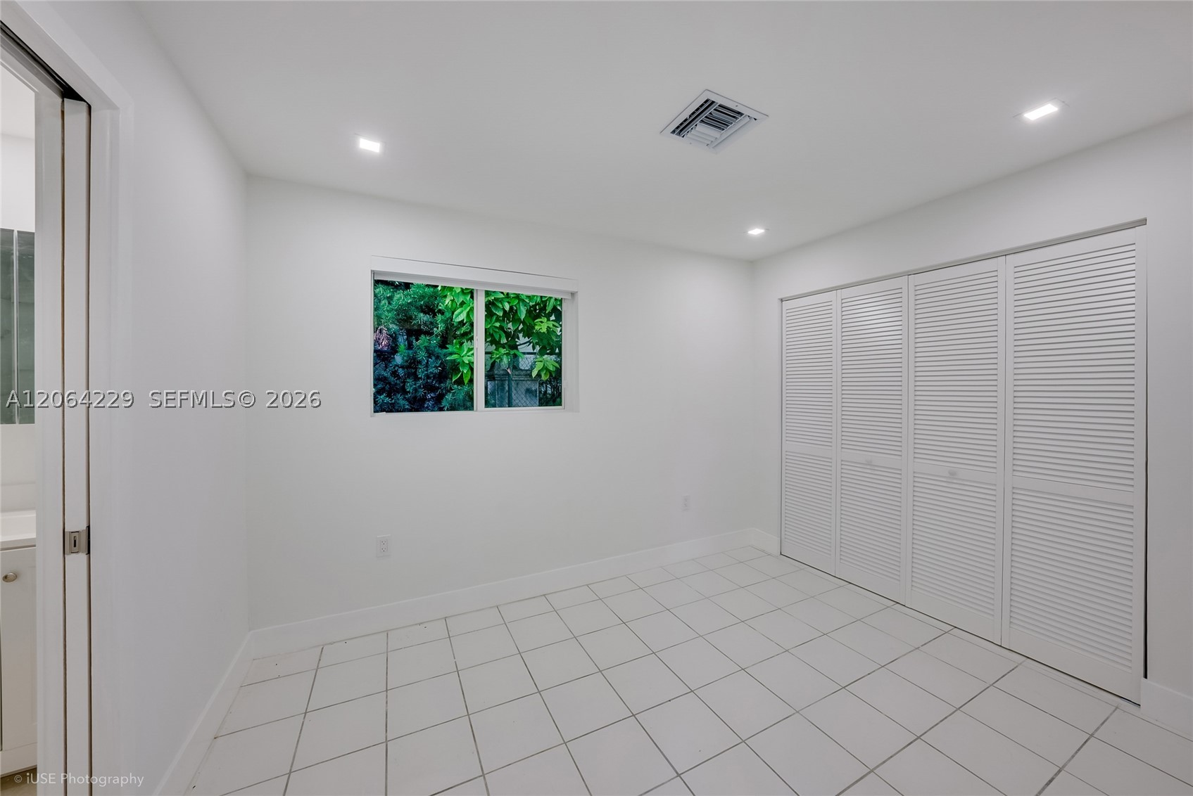 52 Camden Dr, Bal Harbour FL 33154