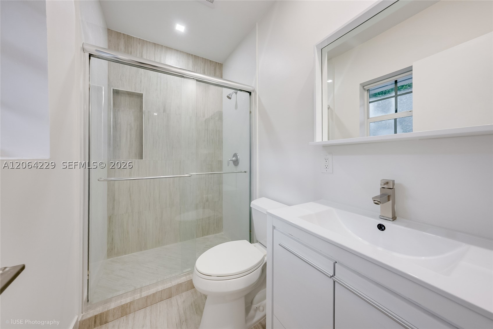 52 Camden Dr, Bal Harbour FL 33154