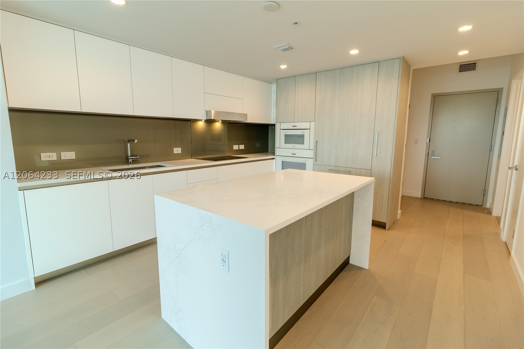 9221 E Bay Harbor Drive #307, Bay Harbor Islands FL 33154
