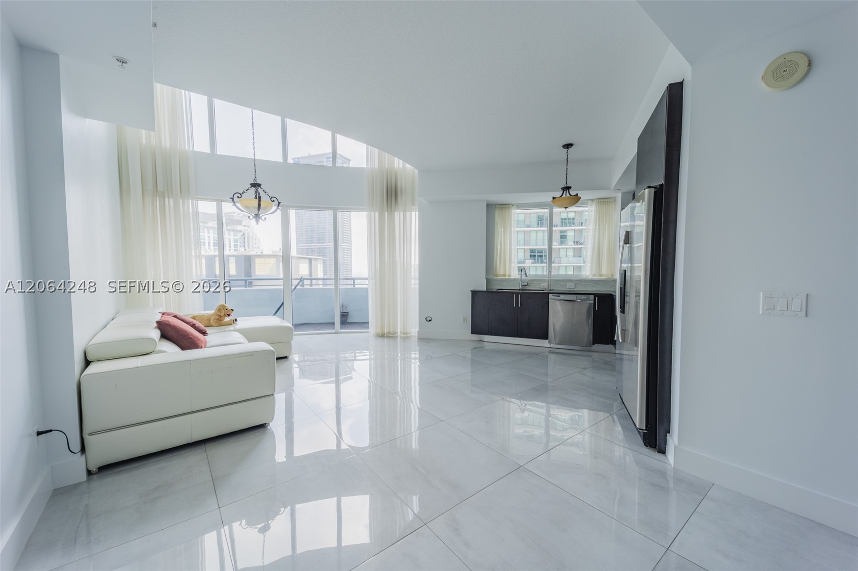 60 SW 13th St #3424, Miami FL 33130