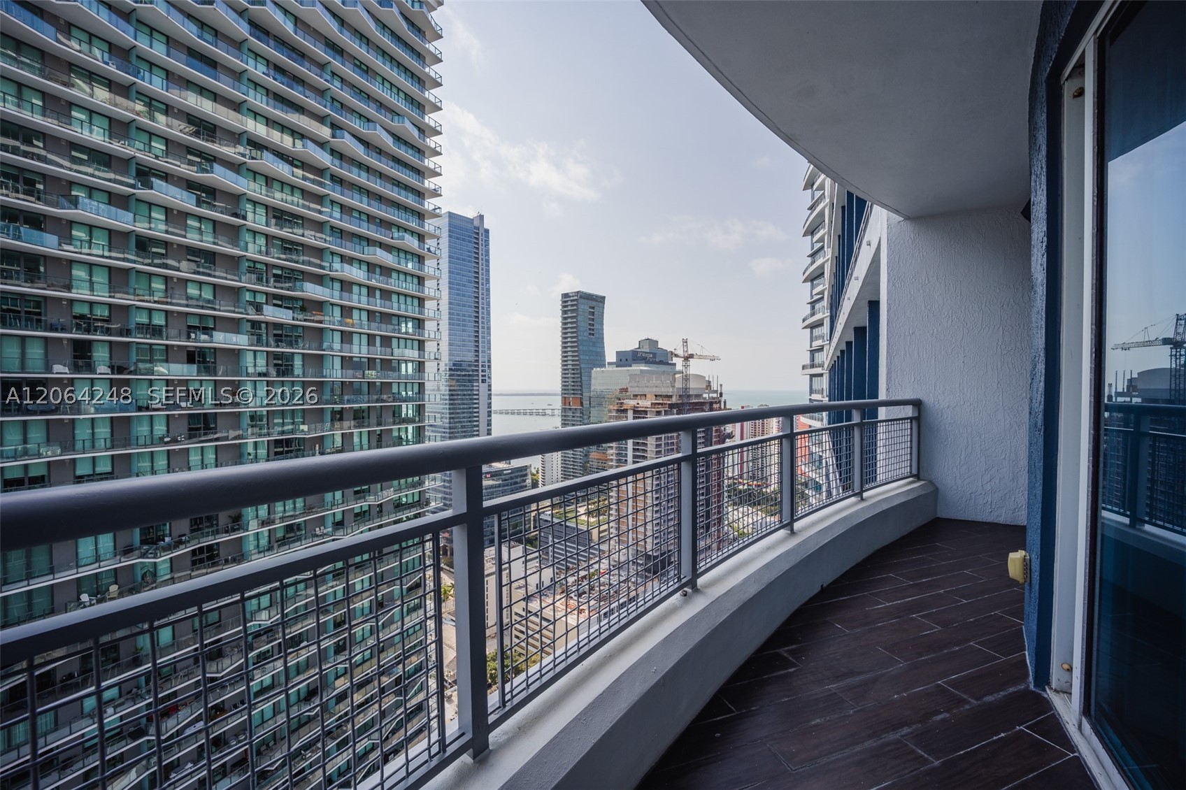 60 SW 13th St #3424, Miami FL 33130
