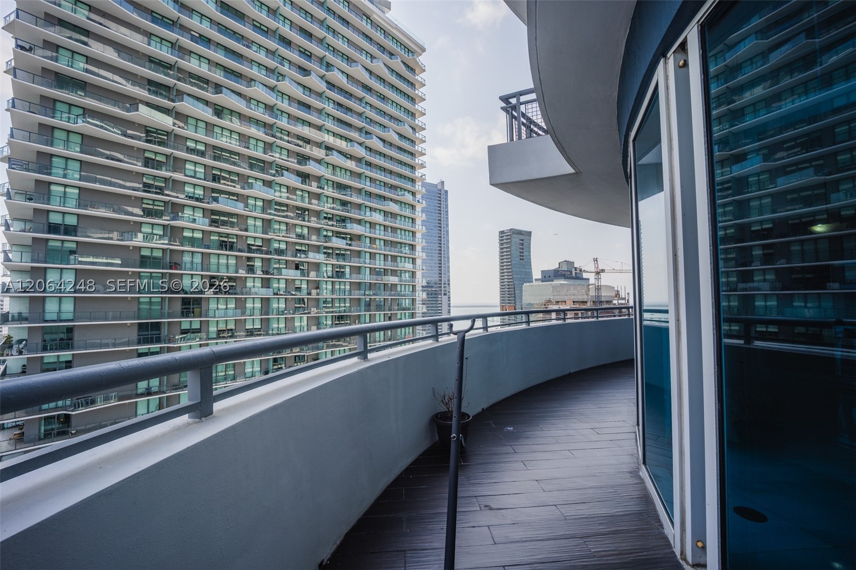 60 SW 13th St #3424, Miami FL 33130
