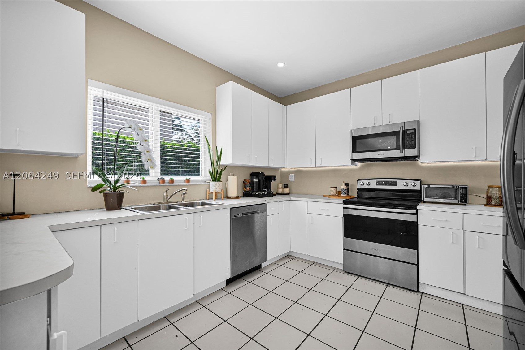 10877 SW 152nd Pl, Miami FL 33196