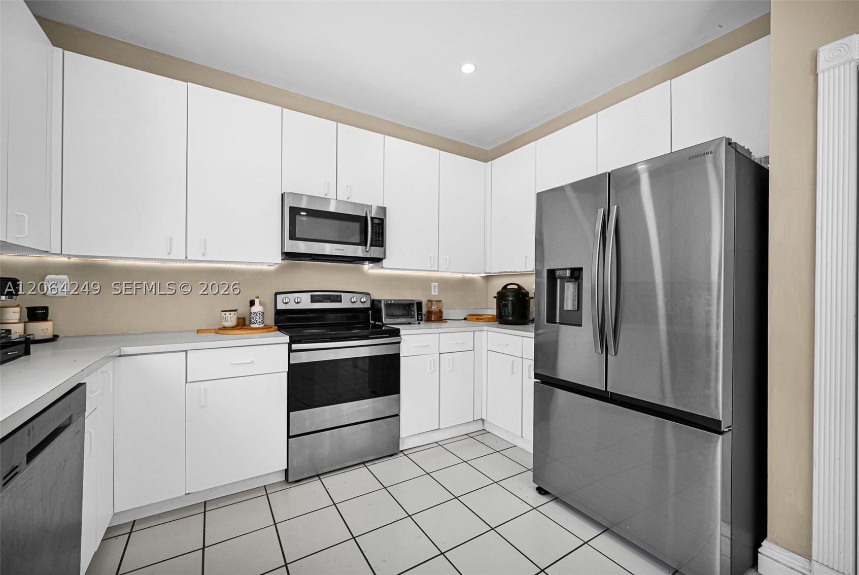 10877 SW 152nd Pl, Miami FL 33196