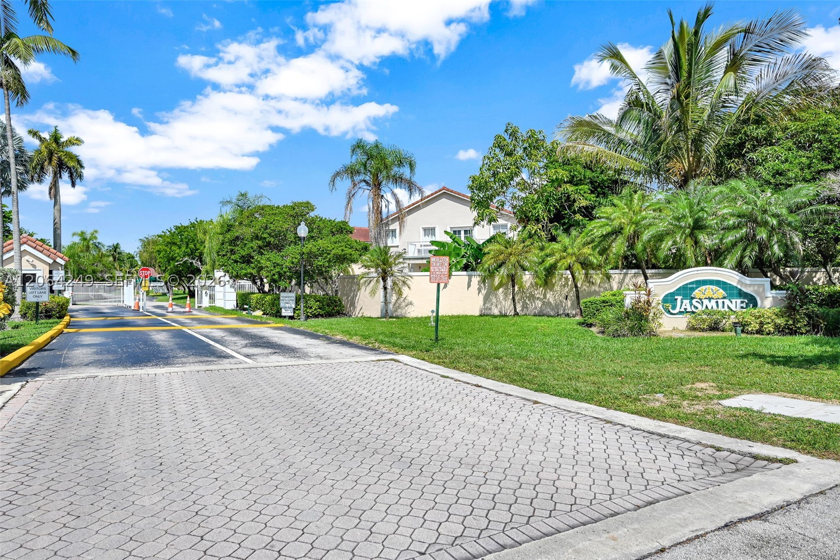10877 SW 152nd Pl, Miami FL 33196