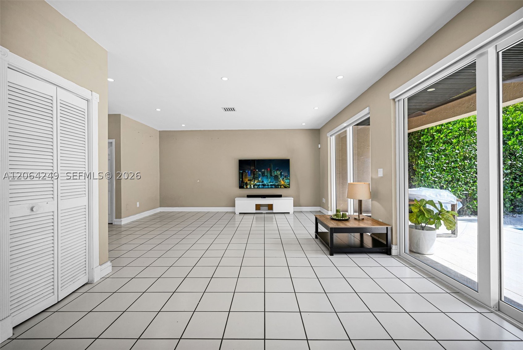 10877 SW 152nd Pl, Miami FL 33196
