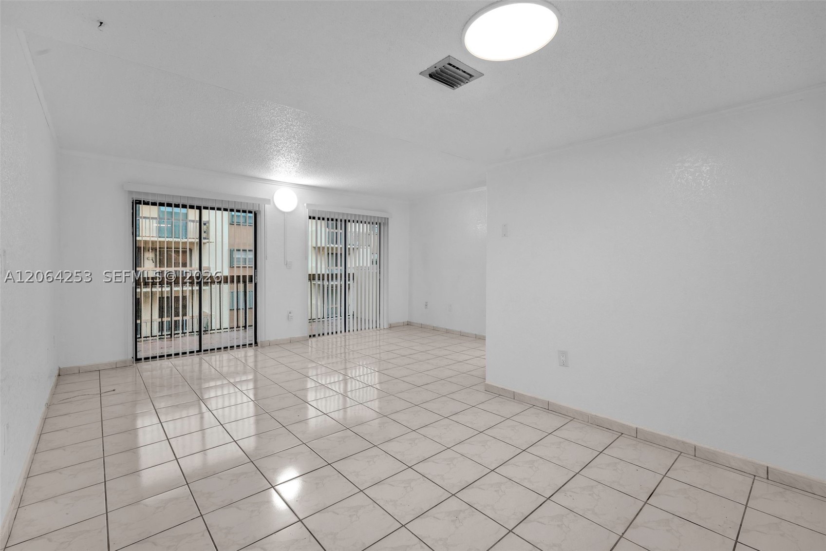 5249 NW 7th St #416, Miami FL 33126