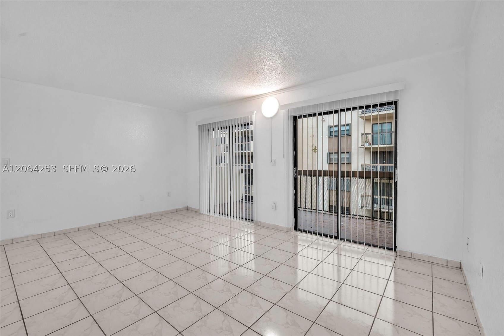 5249 NW 7th St #416, Miami FL 33126