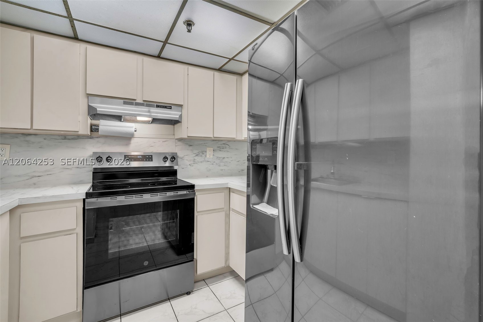 5249 NW 7th St #416, Miami FL 33126