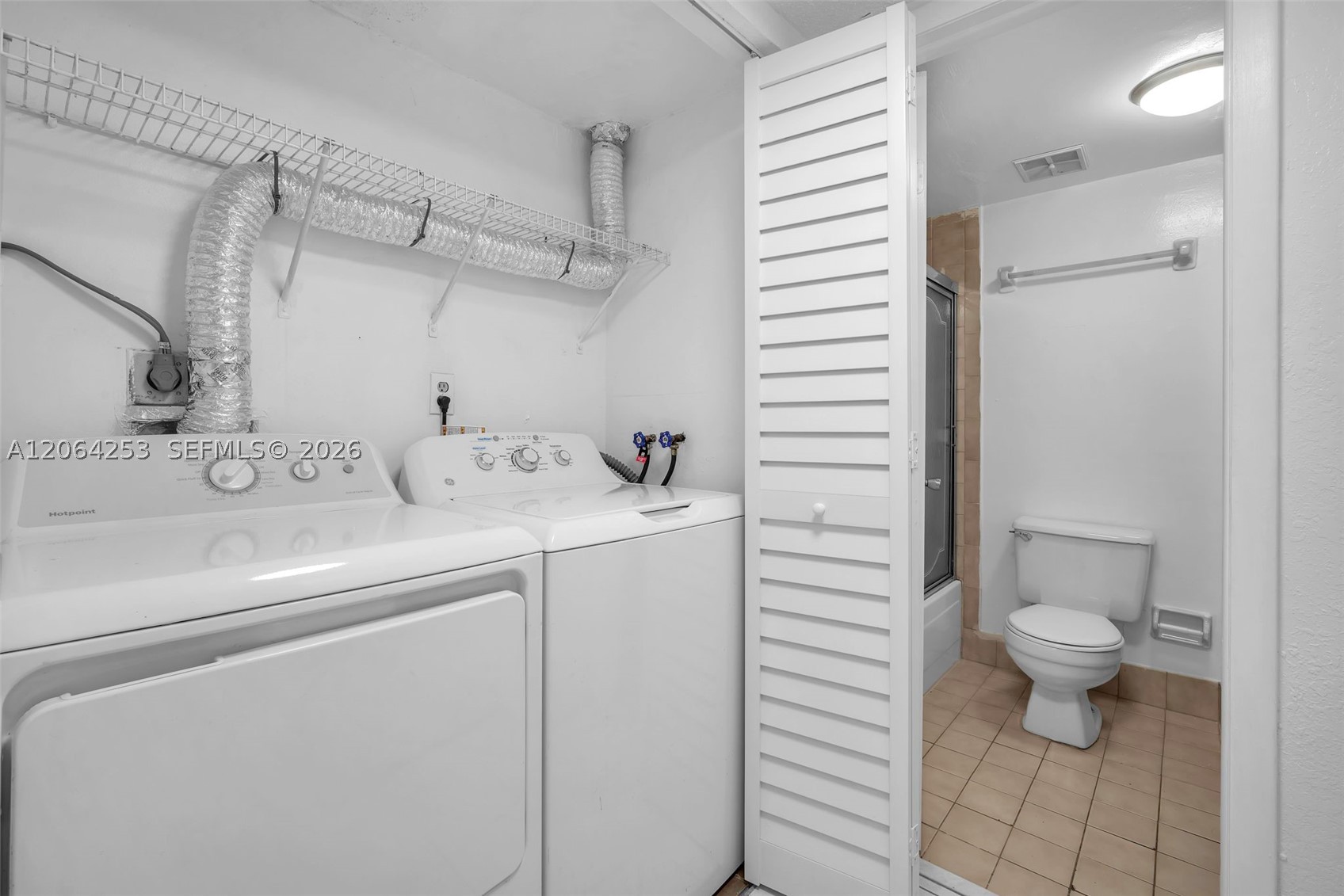 5249 NW 7th St #416, Miami FL 33126