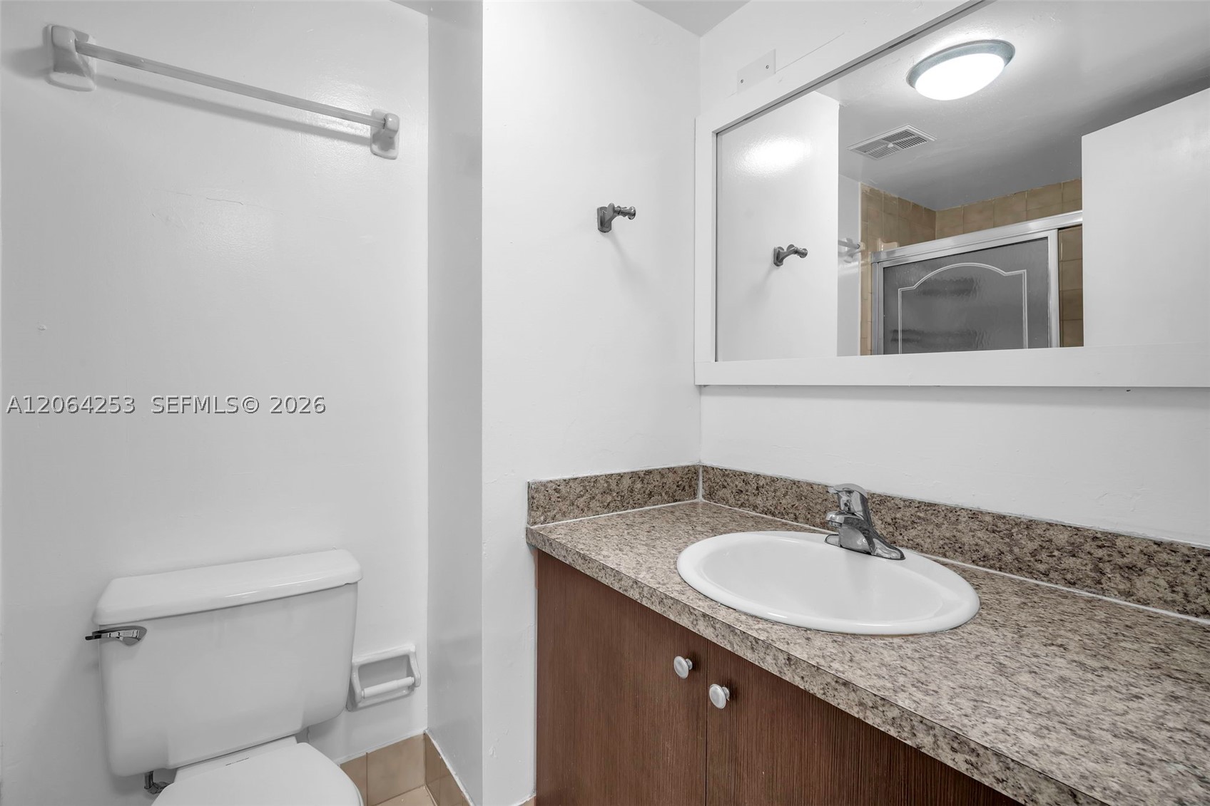 5249 NW 7th St #416, Miami FL 33126