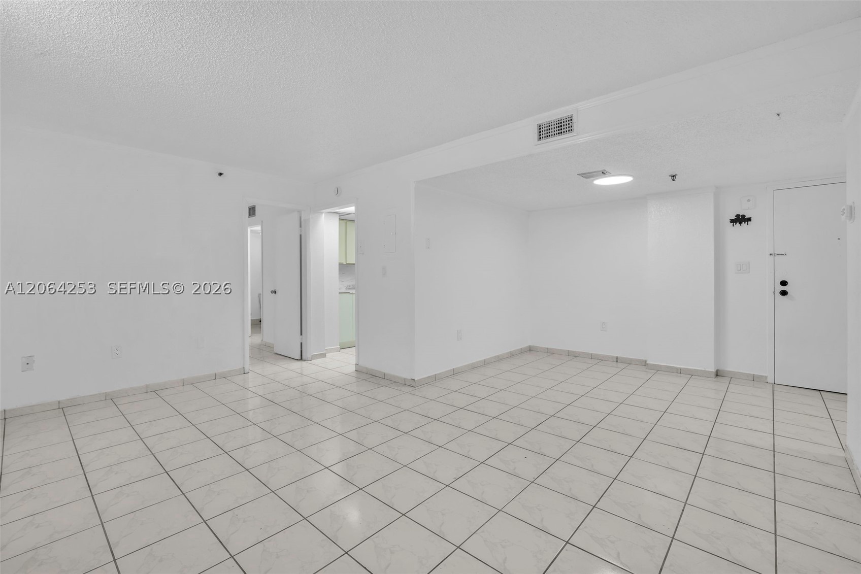 5249 NW 7th St #416, Miami FL 33126