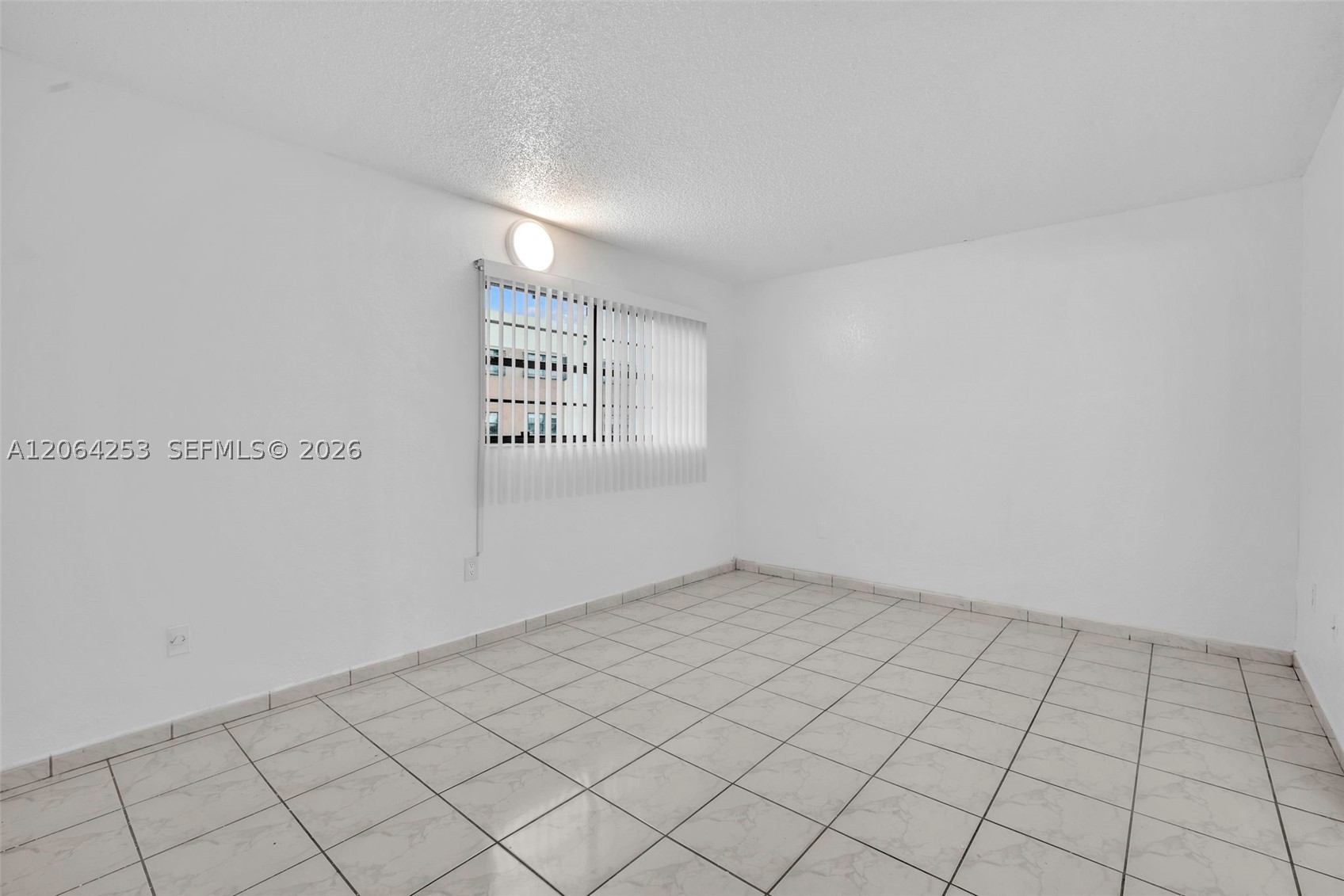 5249 NW 7th St #416, Miami FL 33126