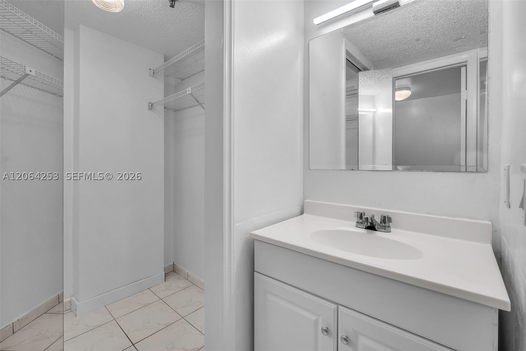 5249 NW 7th St #416, Miami FL 33126