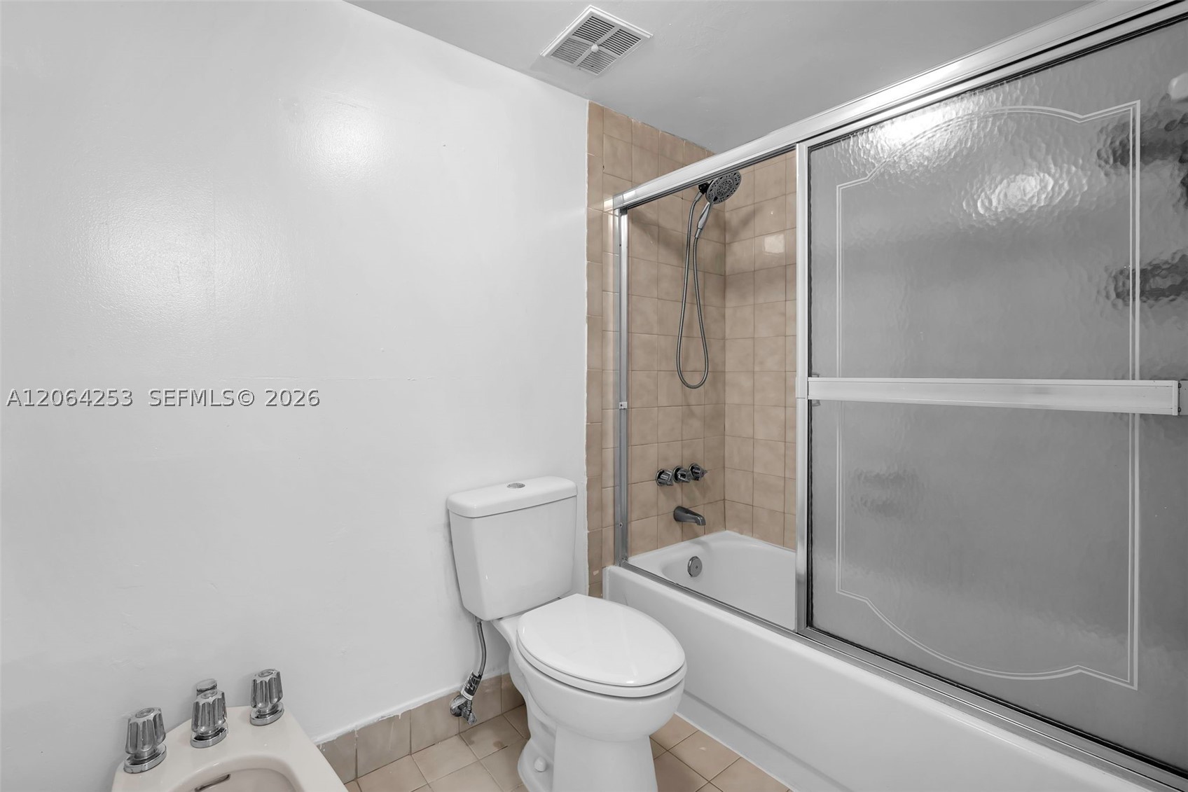 5249 NW 7th St #416, Miami FL 33126