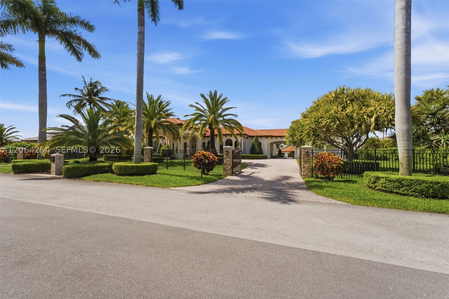 10181 NW 131st St, Hialeah Gardens FL 33018