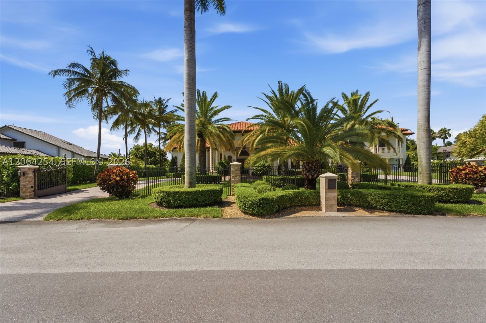 10181 NW 131st St, Hialeah Gardens FL 33018