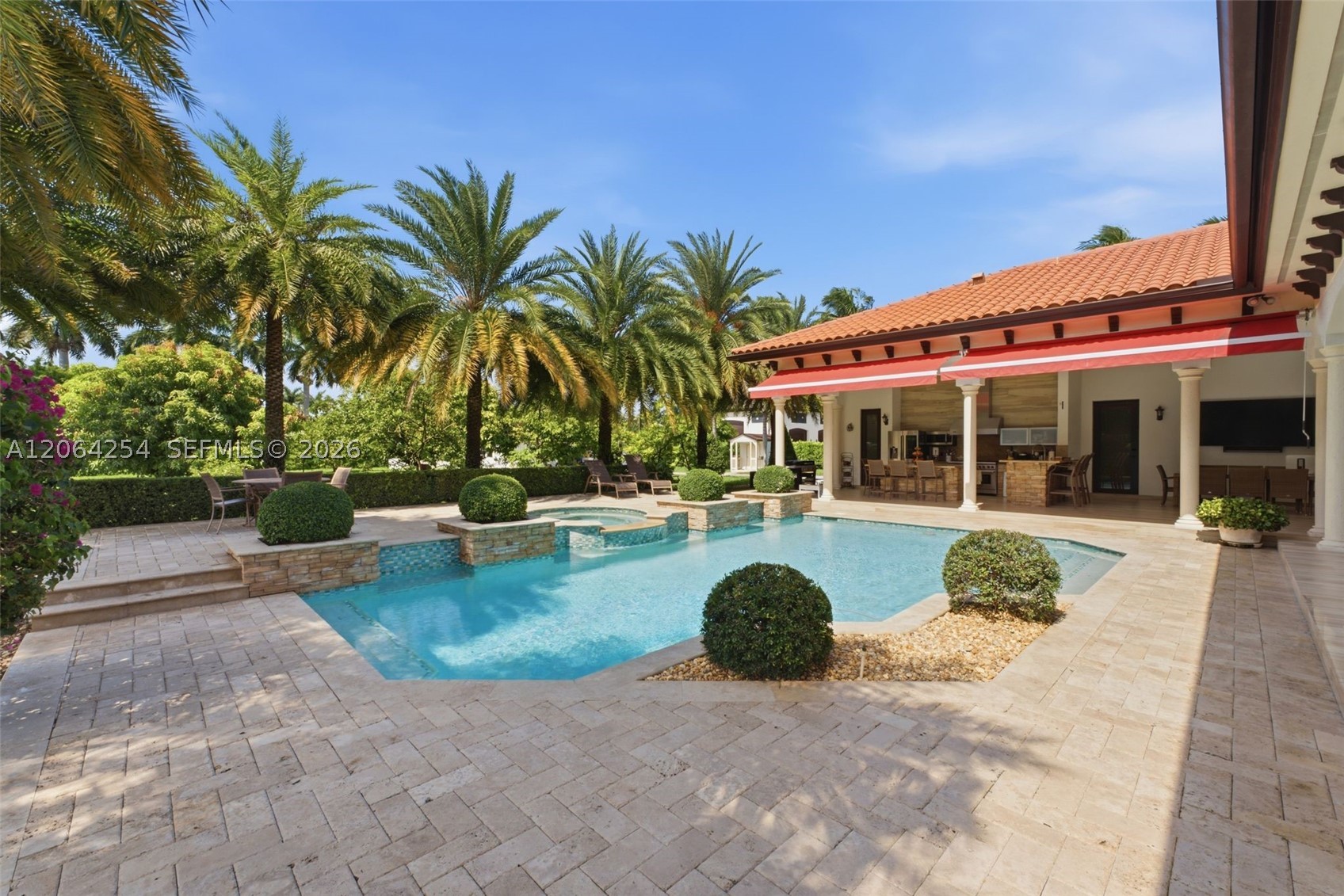 10181 NW 131st St, Hialeah Gardens FL 33018