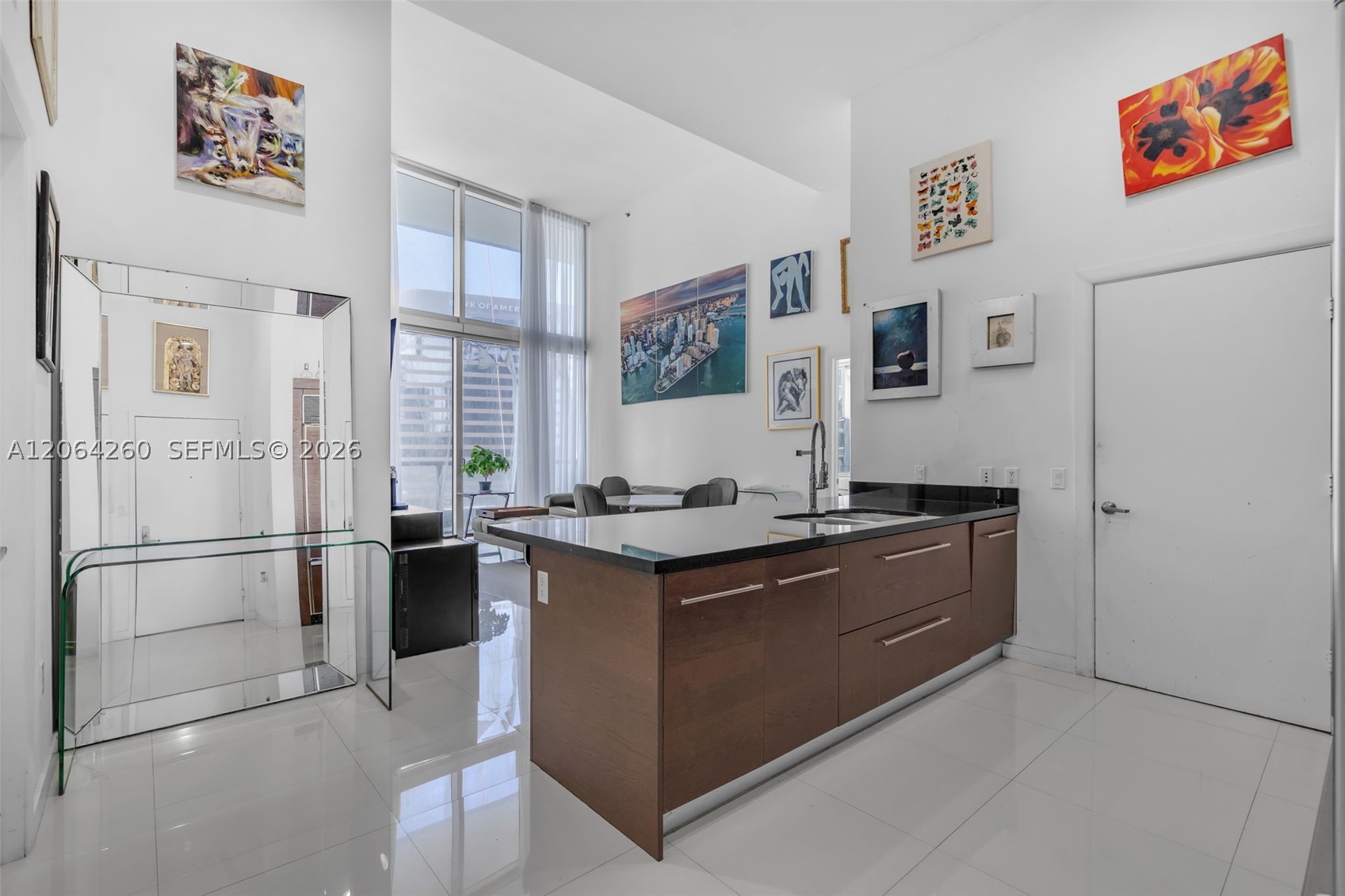 475 Brickell Ave #2813, Miami FL 33131