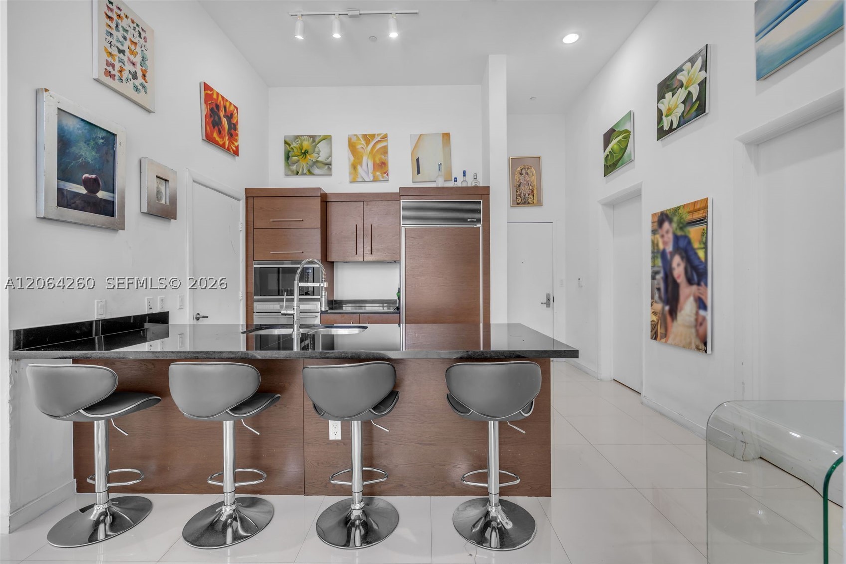 475 Brickell Ave #2813, Miami FL 33131