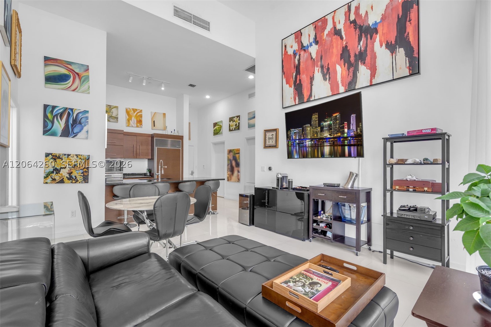 475 Brickell Ave #2813, Miami FL 33131
