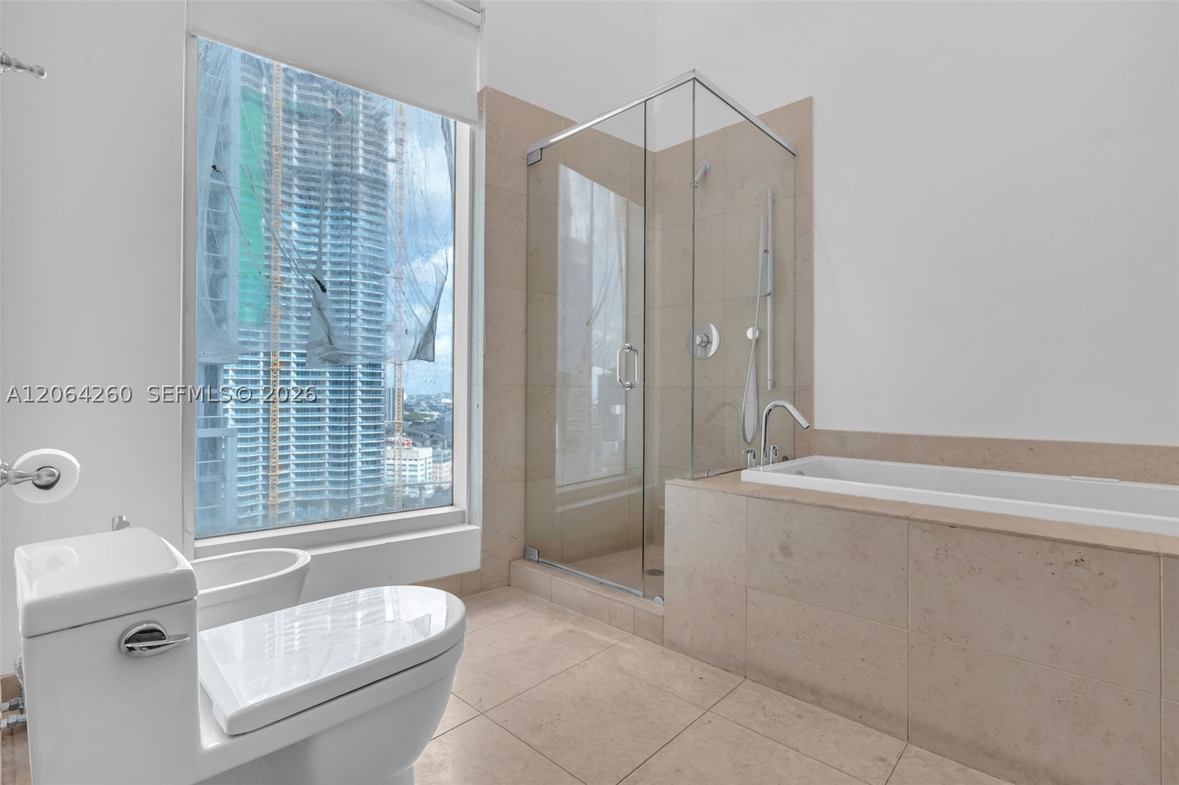 475 Brickell Ave #2813, Miami FL 33131